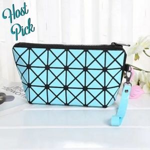 HP -Geometric Cosmetic Bag Wristlet Clutch…